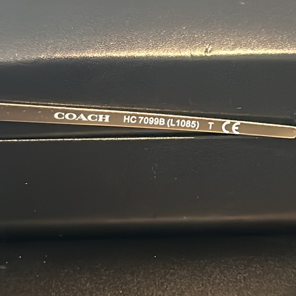 COACH Sunglasses - Picture 6 of 8